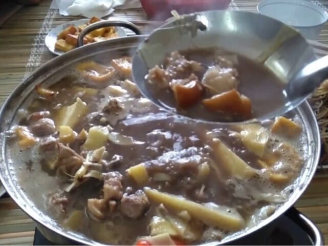 Nguyên liệu nấu lẩu chó rau má