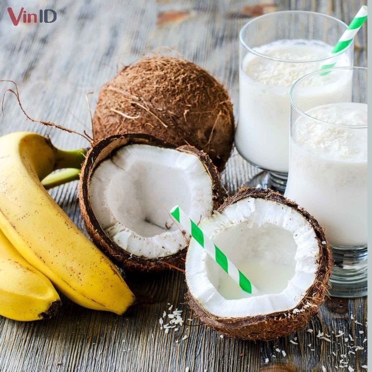 Nguyên liệu nước cốt dừa, sữa đặc và whipping cream