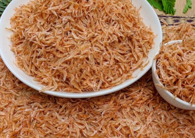 Nguyên liệu tép khô chuẩn bị cho món xào