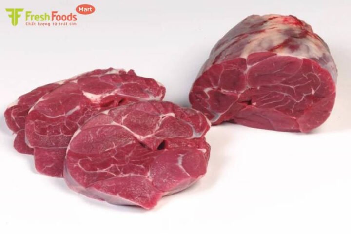 Nguyên liệu thịt và xương bò tươi ngon