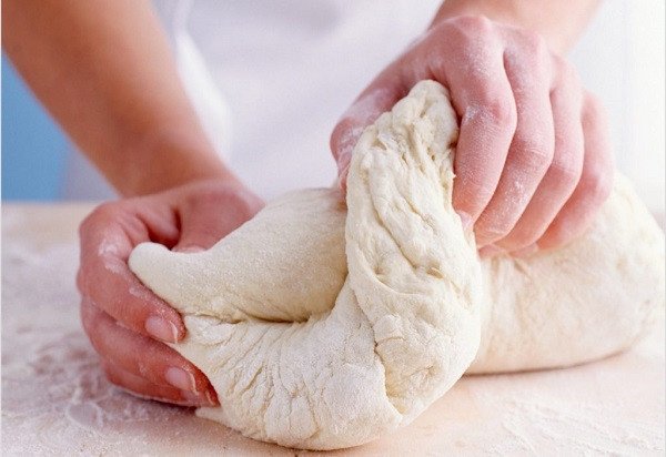 Nhồi bột bánh mì mịn màng