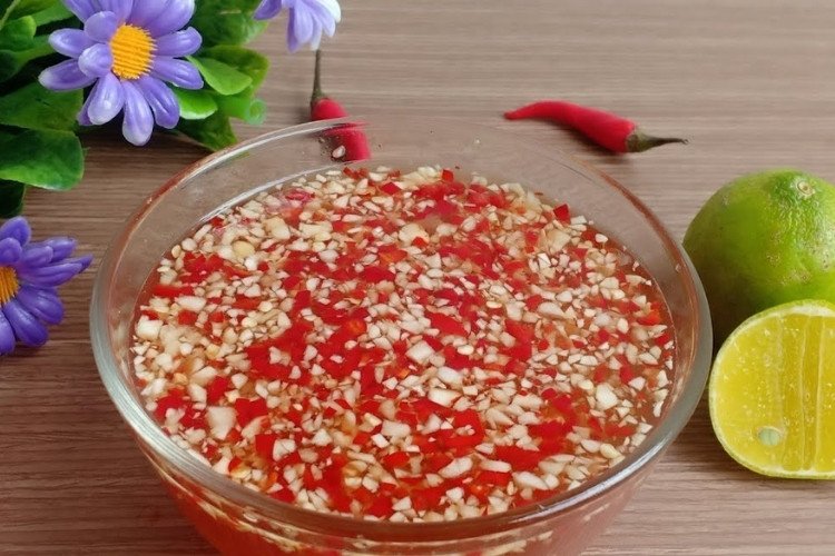 Nước chấm lòng bò