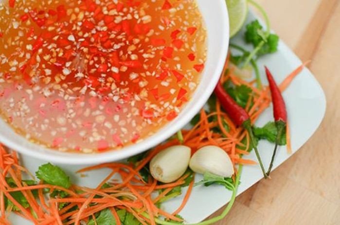 Nước mắm chay chua ngọt thanh đạm cho bữa ăn thuần chay