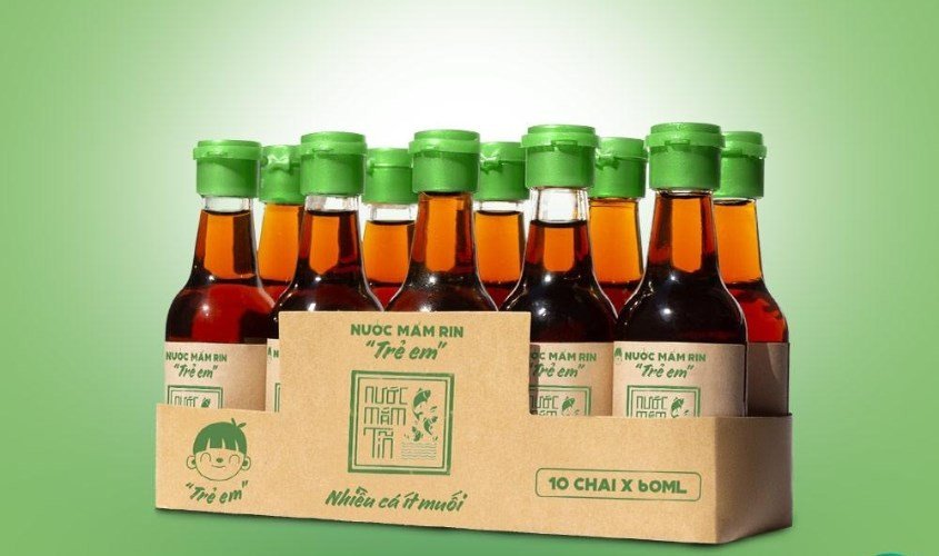 Nước mắm Tĩn ăn dặm cho bé chai 60 ml, phụ gia hoàn hảo khi nấu cháo bằng nồi nấu chậm.