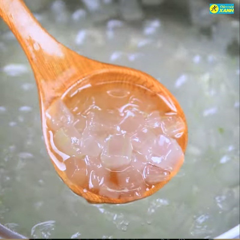 Nước nha đam đóng chai, tiện lợi để bảo quản tủ lạnh