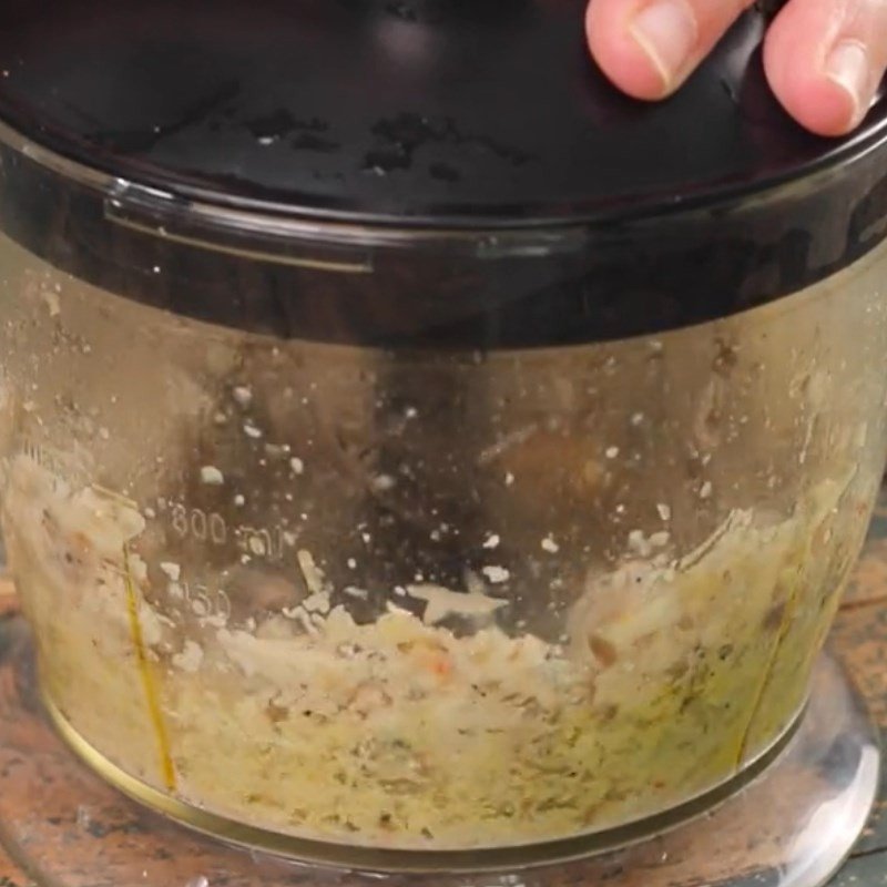 Nước ninh thịt cá đã được lọc