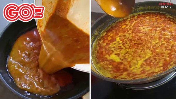 Nước sốt ướp thịt heo nướng đang được nấu trên bếp, tạo mùi thơm đặc trưng