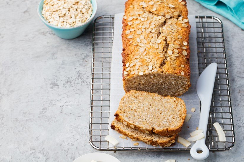 Ổ bánh mì yến mạch thơm ngon, vỏ giòn ruột mềm nướng bằng nồi chiên