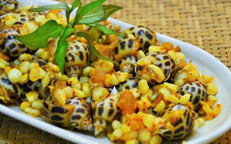 Ốc hương xào bắp bơ vàng ươm, một lựa chọn xào ốc ngon cho bữa tiệc