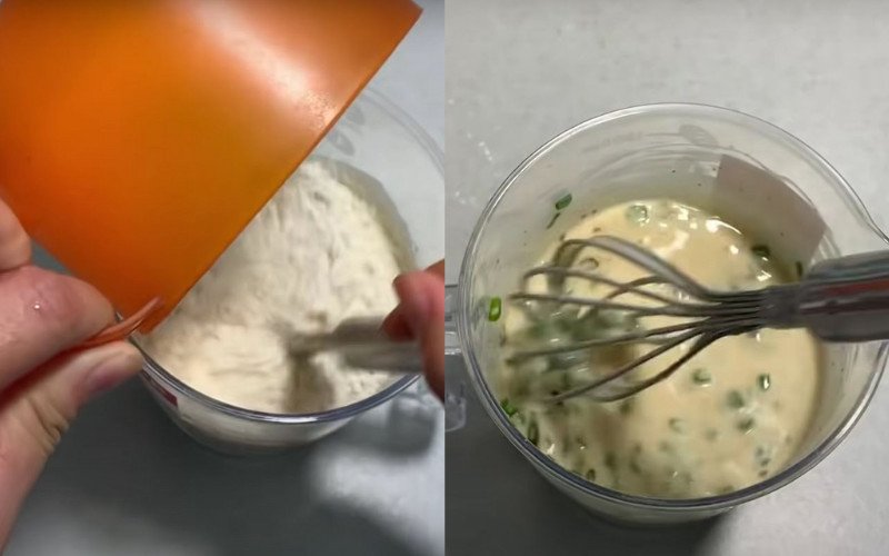 Pha bột mì và trộn đều cho món bánh bột mì rán mặn