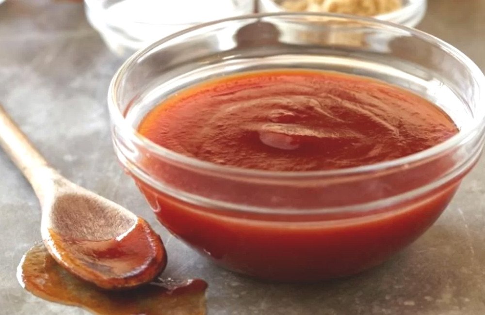 Pha nước sốt đặc biệt cho món thịt băm rang sả tỏi nấm đùi gà