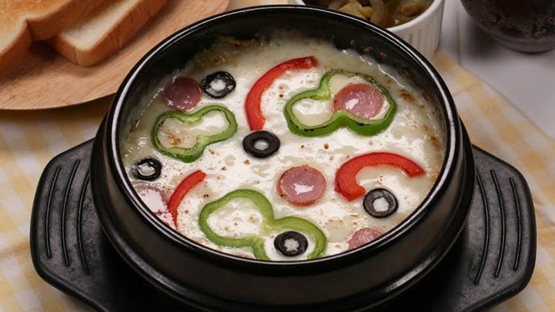 Pizza khoai lang thơm ngon, đế bánh độc đáo