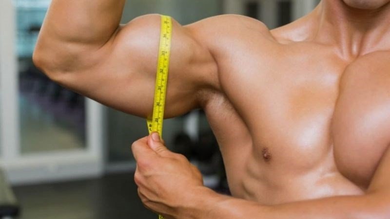 Protein từ thịt, kể cả thịt chiên, hỗ trợ duy trì cơ bắp nếu được tiêu thụ hợp lý.