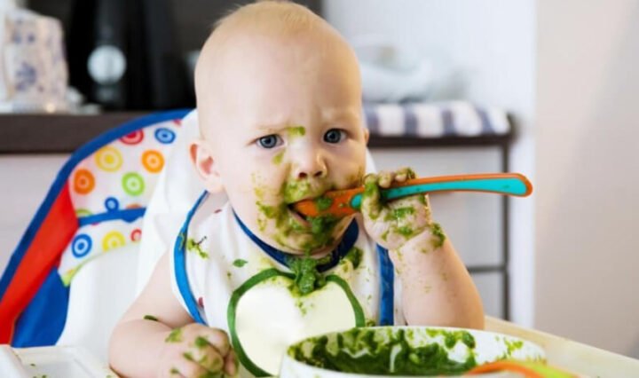 Quy tắc ăn dặm từ vị ngọt sang vị mặn cho bé tập ăn