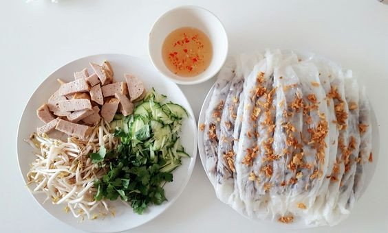 Quy trình chế biến bánh cuốn trứng truyền thống và yếu tố calo