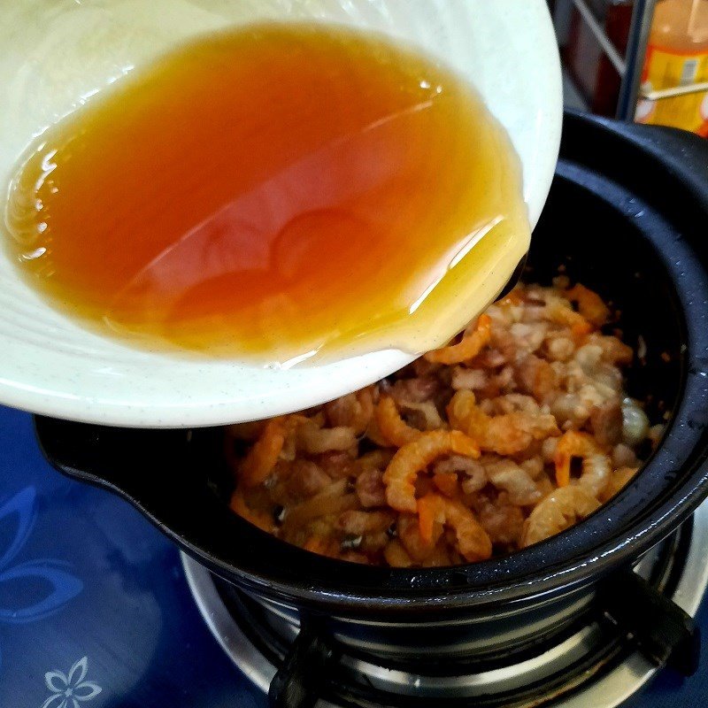 rim kho quẹt với nước mắm đường và ớt