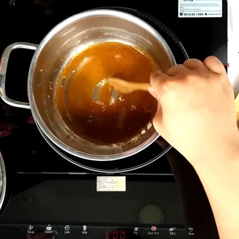 Sên hạt sen với đường để làm chè long nhãn táo đỏ