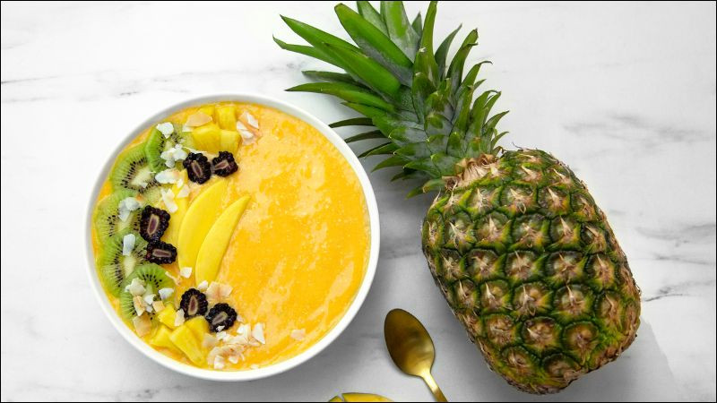 Sinh tố dứa thơm ngon, bổ dưỡng và các thành phần đi kèm