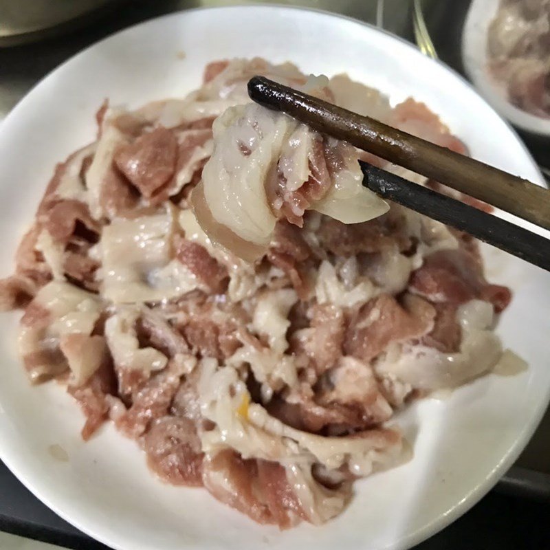 Sơ chế bông thiên lý sạch sẽ