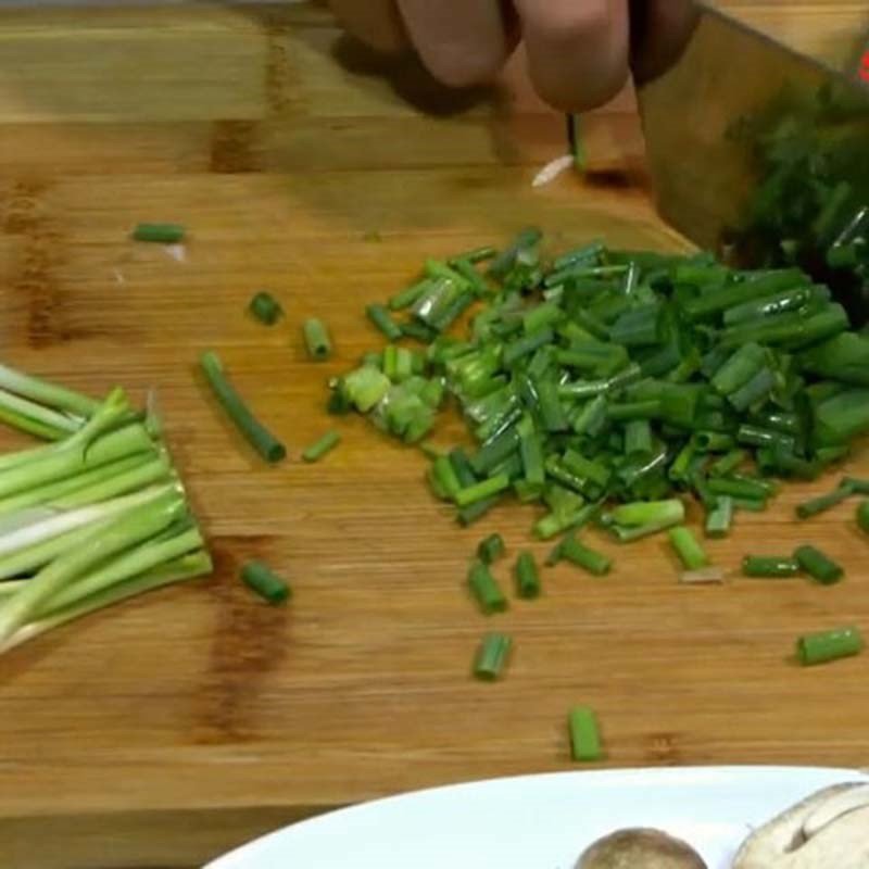 Sơ chế các loại rau củ cho món cháo lươn đậu xanh