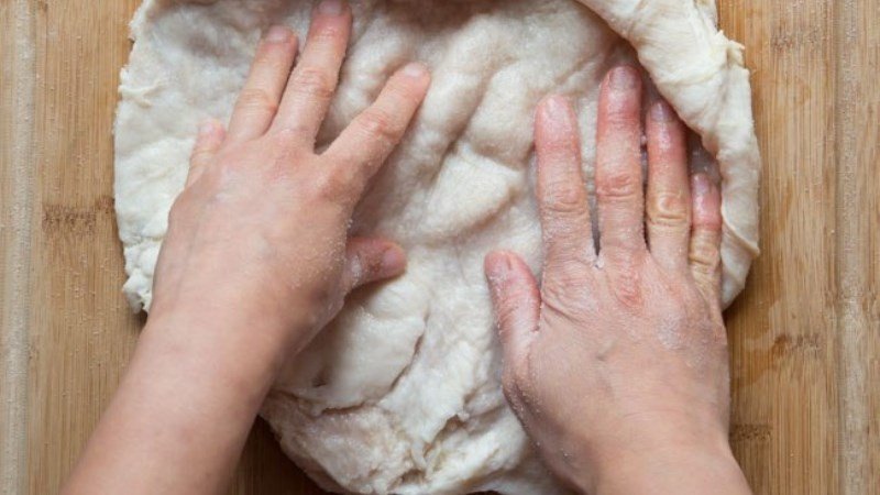 Sơ chế dạ dày bò bằng chanh và gừng