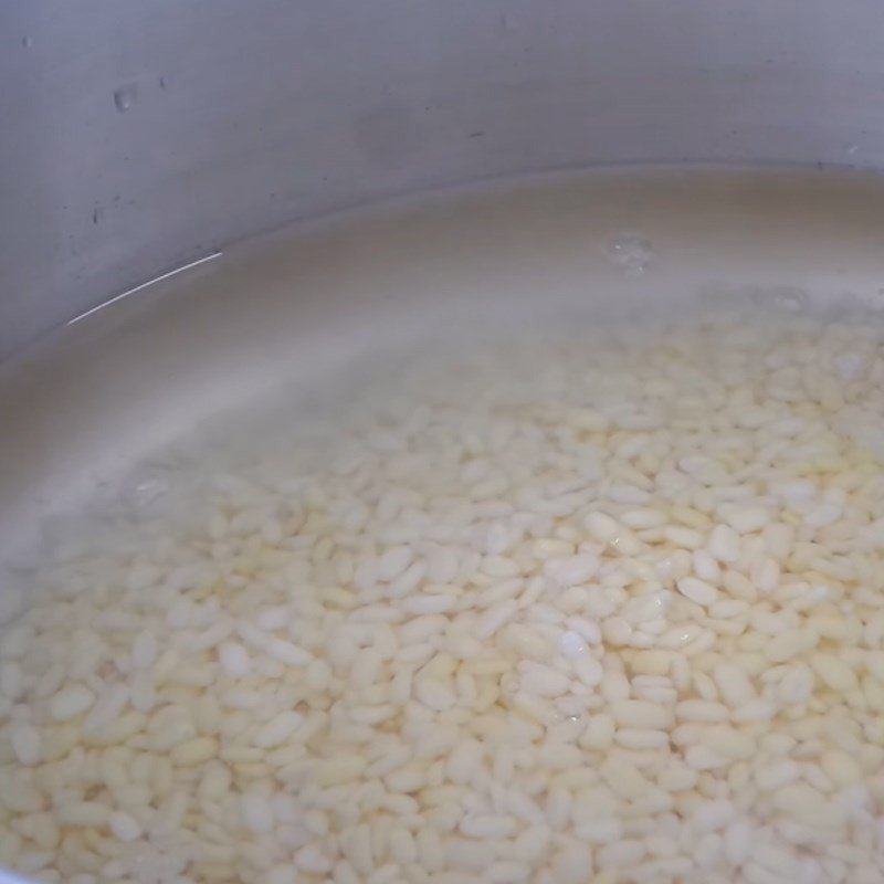 Sơ chế đậu xanh cho món chè chuối đậu xanh