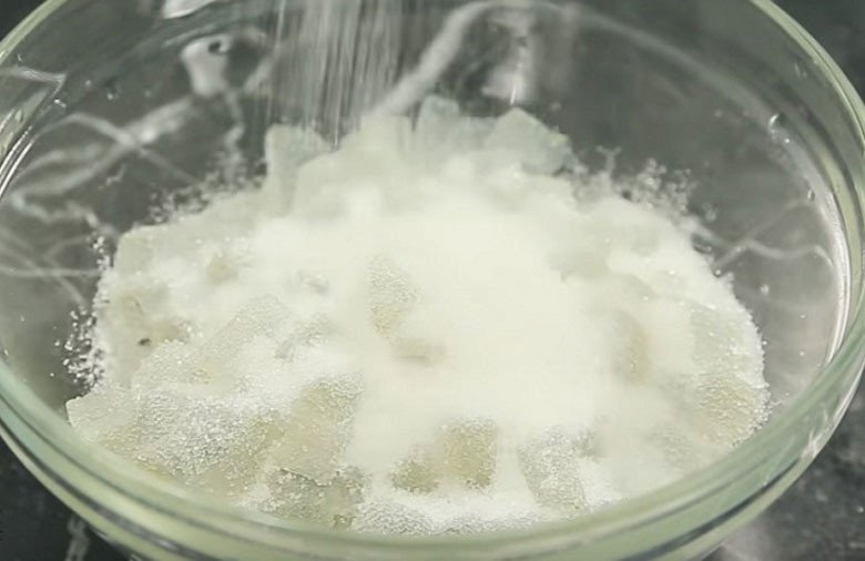 Sơ chế nha đam loại bỏ nhớt và làm giòn cho chè đỗ xanh