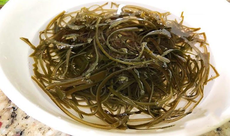 Sơ chế phổ tai cho món chè đậu xanh nha đam