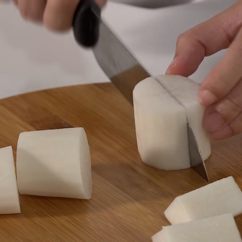 Sơ chế rau củ cho lẩu cua bầu