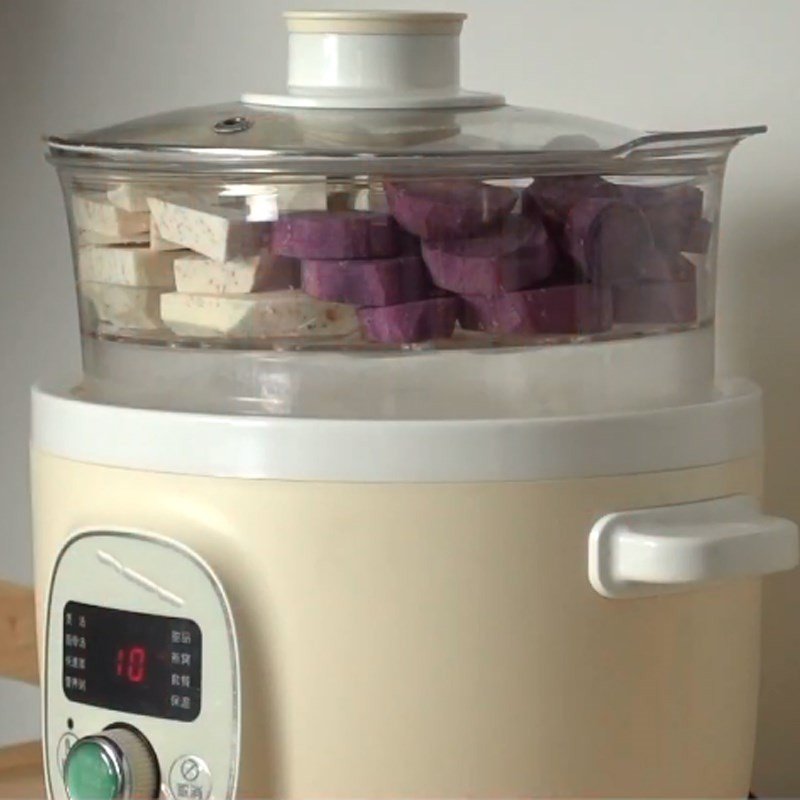 Sơ chế và hấp khoai môn, khoai lang tím