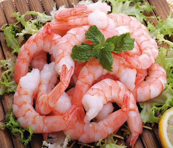 Sơ chế và hấp tôm làm ruốc