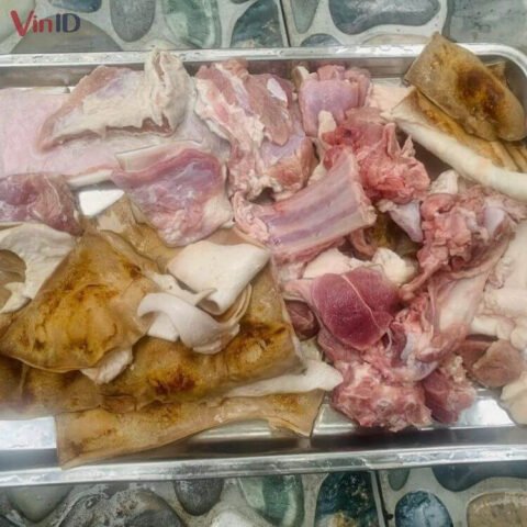 Sơ chế xương dê bằng cách thui da