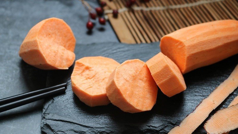 So sánh lượng calo khoai lang hấp và các món chế biến khác