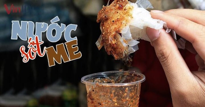 Sốt me chua ngọt sánh mịn dùng để chấm bánh tráng