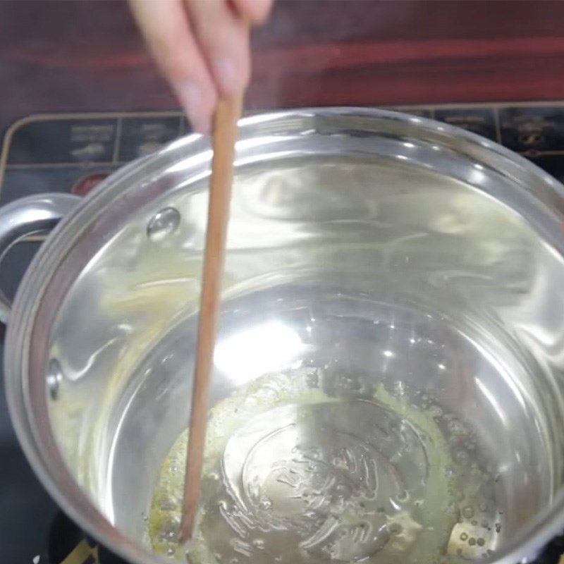 Thắng nước màu đường nâu cánh gián đẹp mắt