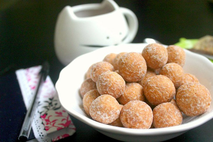 Thành phẩm bánh cà Nghệ An giòn ngon, áo đường