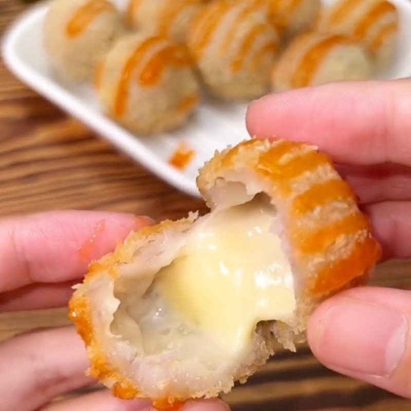 Thành phẩm bánh khoai môn chiên xù nhân phô mai tan chảy