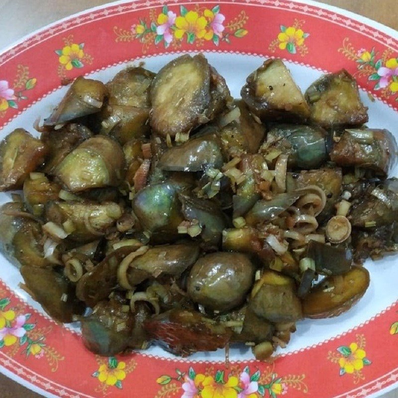 Thành phẩm cà tím xào sả ớt chay hấp dẫn