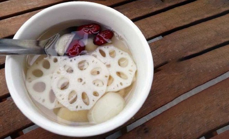 Thành phẩm chè củ sen củ năng mát lạnh