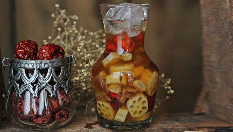 Thành phẩm chè củ sen nhãn nhục hấp dẫn