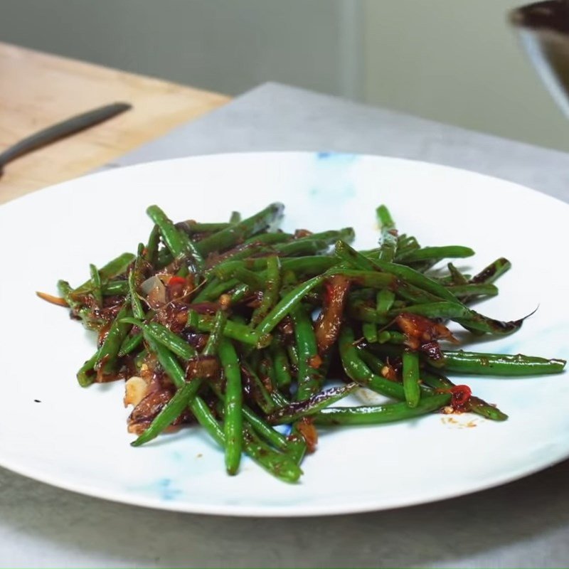 Thành phẩm đậu que xào tương đen, món ăn chay thanh đạm và ngon miệng