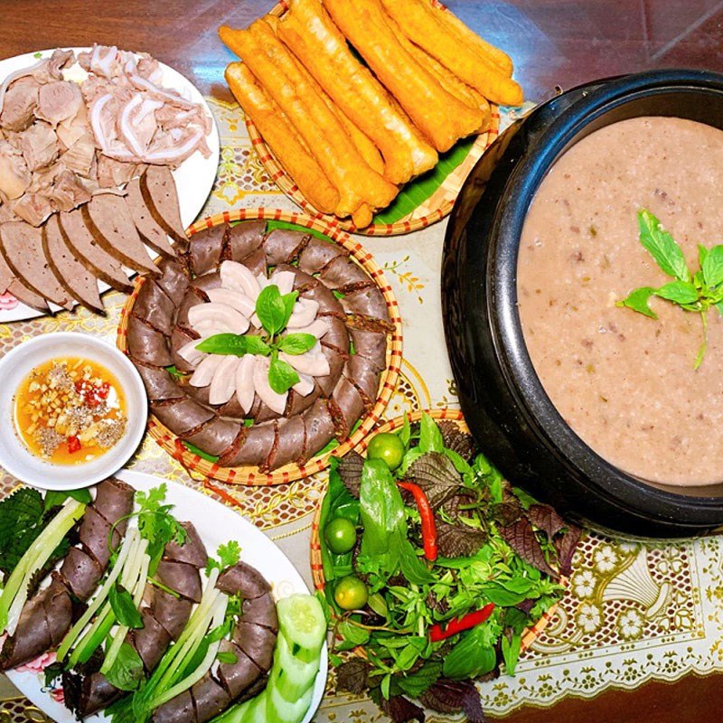 Thành phẩm lẩu cháo lòng hấp dẫn, sẵn sàng thưởng thức