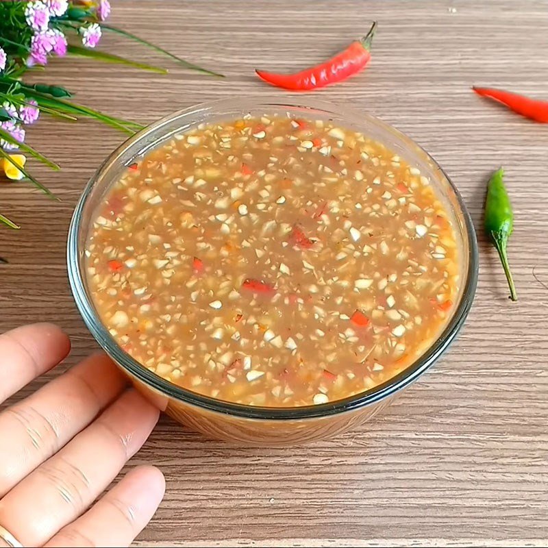 thành phẩm mắm nêm pha chấm thịt luộc