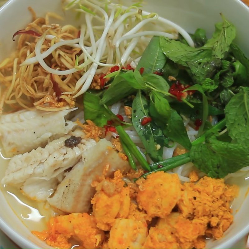 Thành phẩm món bún cá lóc tôm tươi hấp dẫn
