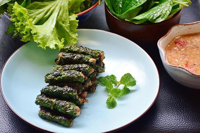 Thành phẩm món thịt bò nướng lá lốt thơm ngon, béo ngậy