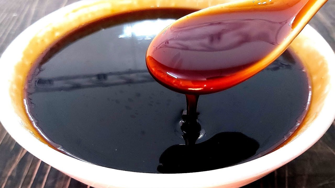 Thành phẩm nước hàng kho thịt từ đường thốt nốt màu cánh gián