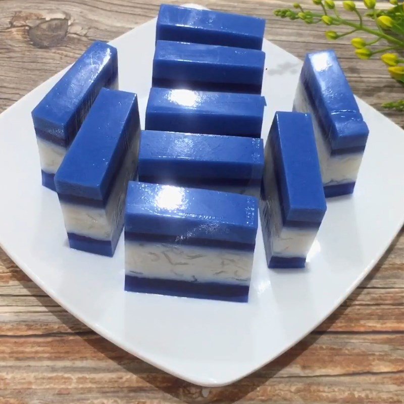 Thành phẩm rau câu sợi giòn hoa đậu biếc