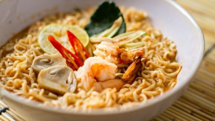 Thành phần dinh dưỡng cơ bản và calo trong mì ăn liền thông thường