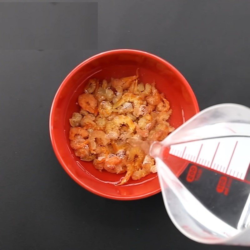 thịt ba chỉ cắt hạt lựu để làm kho quẹt