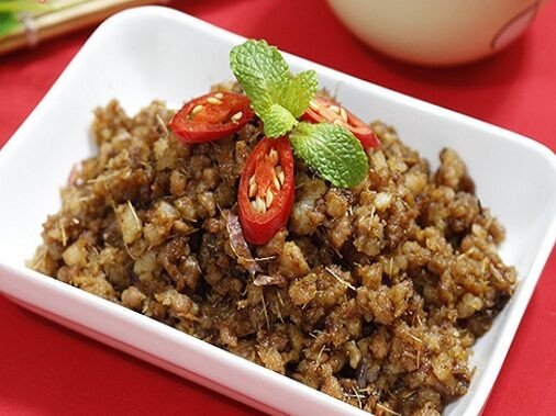 Thịt băm rang nước mắm ăn kèm cơm
